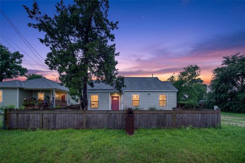 428 Van Molan St, Houston, TX, 77022-6150 | Card Image