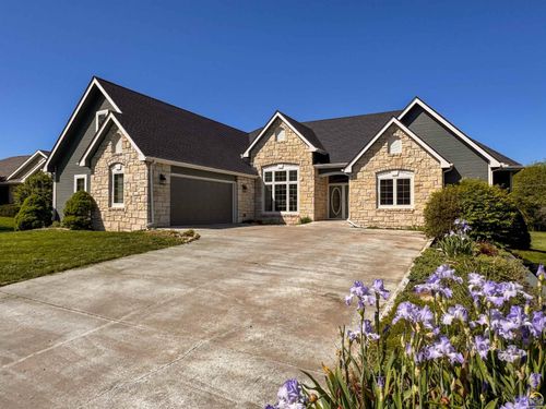 5133 Nw Arroyo Dr, Topeka, KS, 66618-3146 | Card Image