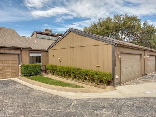 5604 Oak View Dr, Fort Worth, TX, 76112-1949 | Card Image