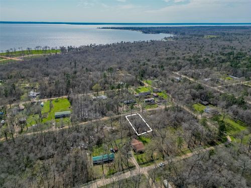 376 Tomahawk Trl, Livingston, TX, 77351-8307 | Card Image