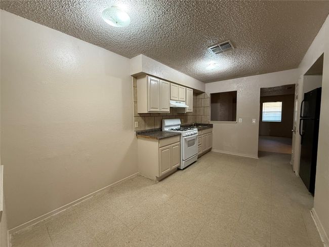 Side B - Dining/Kitchen | Image 7