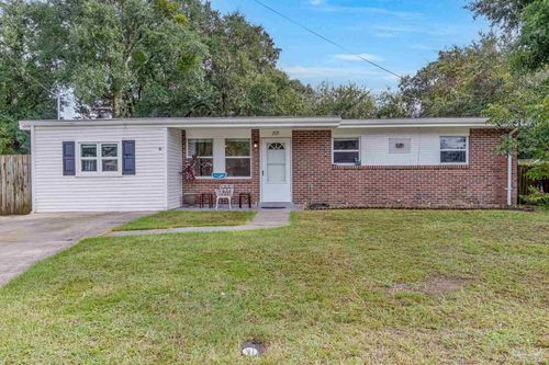 2121 Elaine Cir, Pensacola, FL, 32504-7227 | Card Image