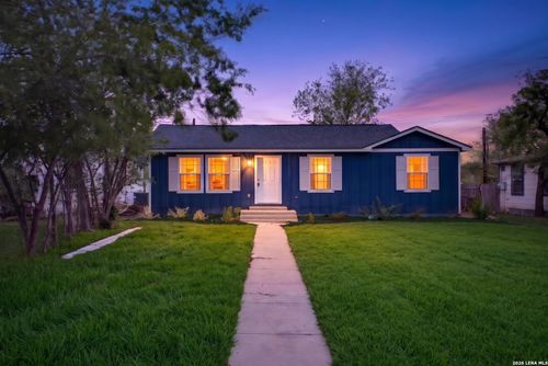 2737 W Craig Pl, San Antonio, TX, 78228-5304 | Card Image