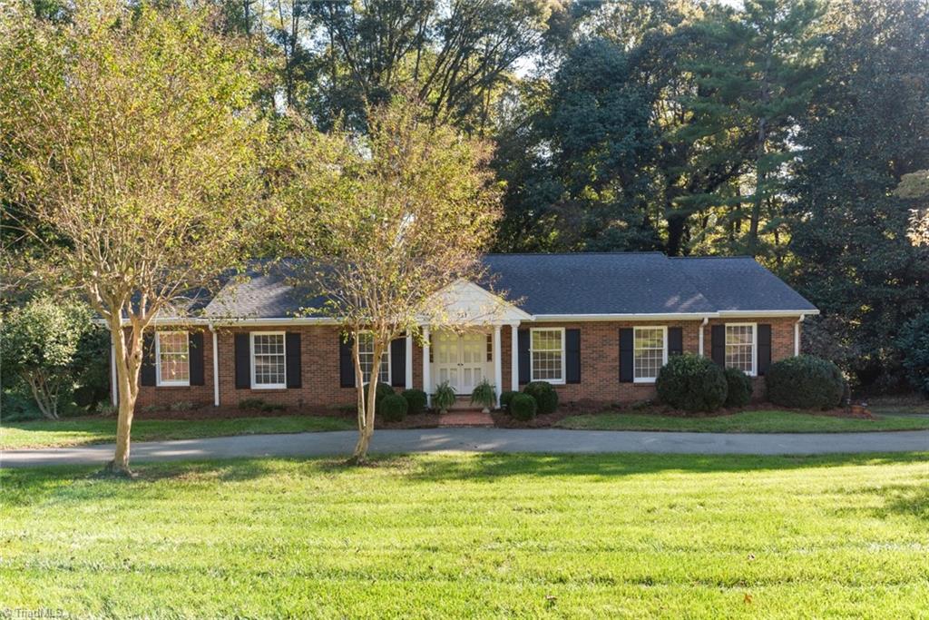 Lichfield Rd, Winston Salem, NC 27104