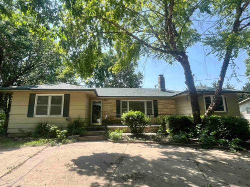 7 Prairie Ln, Marion, KS, 66861-9311 | Card Image