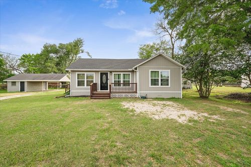 657 E Commerce St, Fairfield, TX, 75840-1607 | Card Image