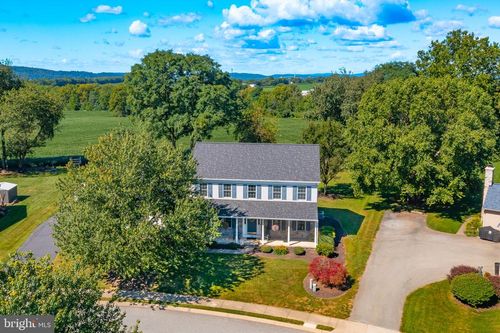 150 N King St, Maytown, PA, 17550-9711 | Card Image