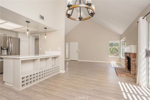 b-1934 Suntree Ln, Simi Valley, CA, 93063-4163 | Card Image