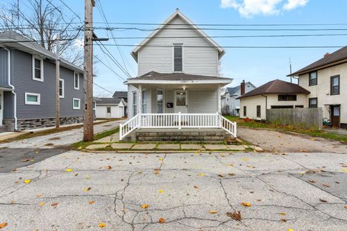 212 New St, Goshen, IN, 46526-3223 | Card Image