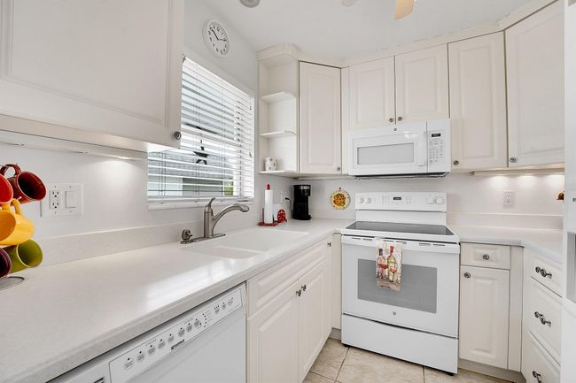 APT-136-10 - 2929 Se Ocean Blvd, Condo with 2 bedrooms, 2 bathrooms and null parking in Stuart FL | Image 8