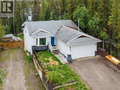 18 Wilson Dr, Whitehorse, YT, Y1A0C5 | Card Image