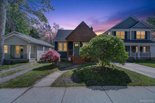 1327 Mohawk Ave, Royal Oak, MI, 48067-4512 | Card Image