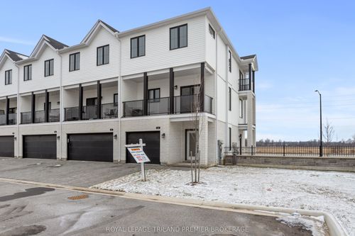 62-1781 Henrica Ave, London, ON, N6G0Y2 | Card Image