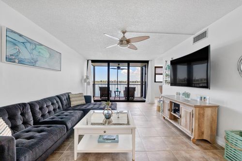 308-106 Lake Emerald Dr, Oakland Park, FL, 33309-6279 | Card Image