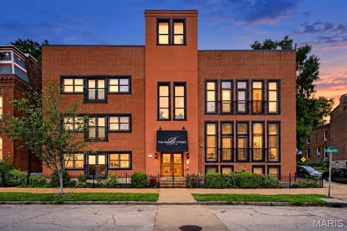 101-2401 S 12th St, Saint Louis, MO, 63104-4341 | Card Image