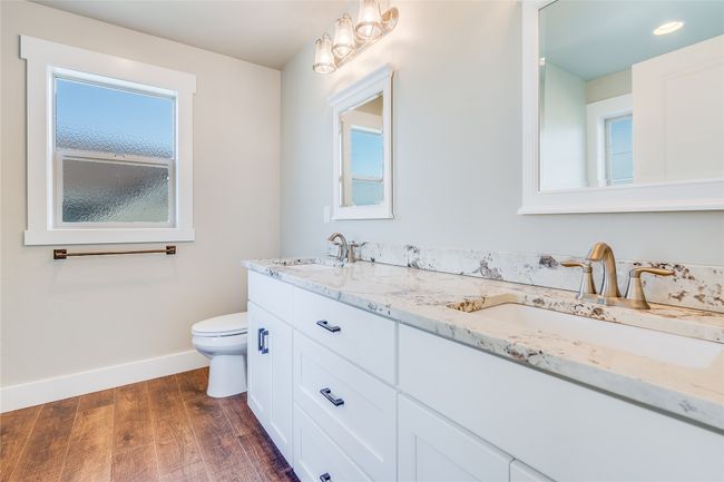 Primary Bathroom | Image 25