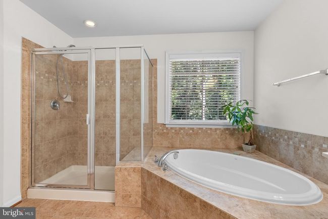 154 Cambridge Way, Townhouse with 4 bedrooms, 4 bathrooms and null parking in Warrenton VA | Image 9