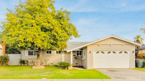 2923 Fine Ave, Clovis, CA, 93612-4620 | Card Image