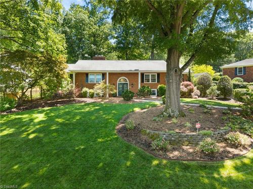 440 Sherwood Forest Rd, Winston-Salem, NC, 27104-1849 | Card Image