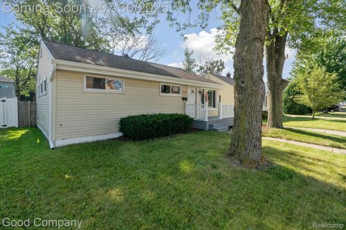 3578 Greenfield Rd, Berkley, MI, 48072-3132 | Card Image