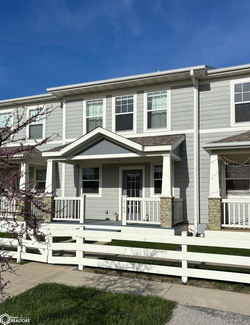 2142 Sapphire Ln, Fairfield, IA, 52556-8732 | Card Image