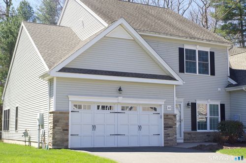 32-32 Brighton Park Way, Bloomfield, CT, 06002-3167 | Card Image