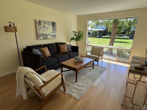 e-1056 Los Gamos Rd, San Rafael, CA, 94903-2520 | Card Image