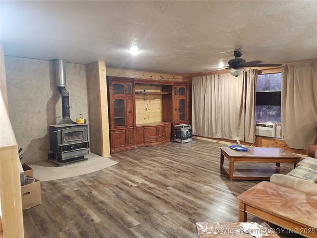 liiving room | Image 6