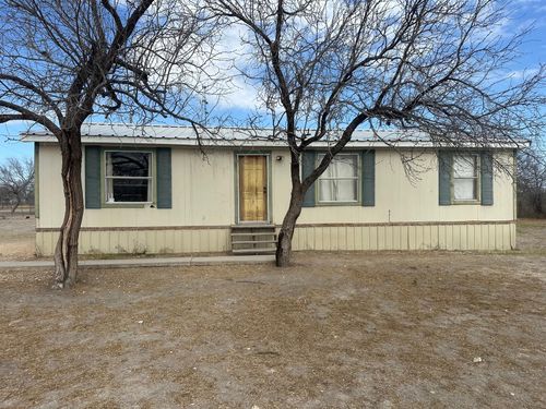 715 Ranch Road 1572, Spofford, TX, 78877-6124 | Card Image