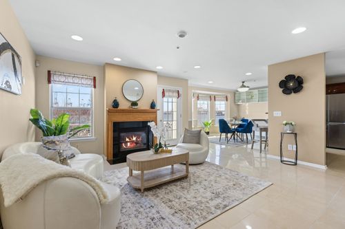 5 Maritime Way, Bayonne, NJ, 07002-1276 | Card Image