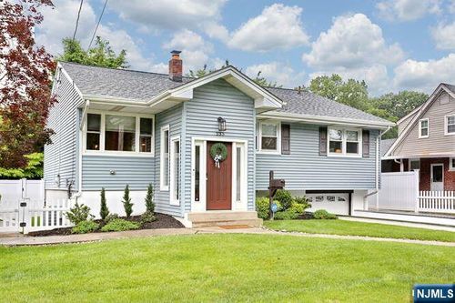 233 Highland Ave, River Vale, NJ, 07675-5520 | Card Image
