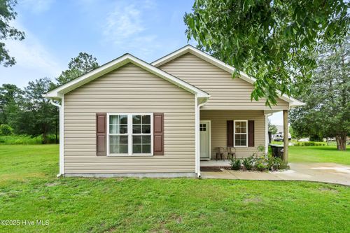 885 Half Moon Rd, New Bern, NC, 28560-8902 | Card Image