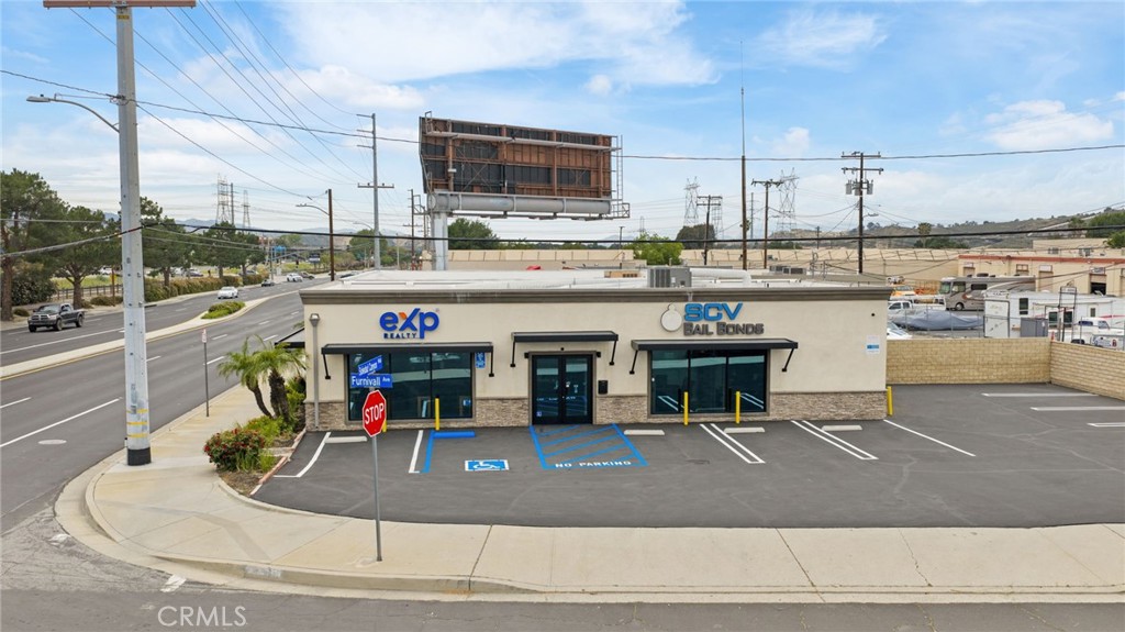 Commercial Lease in Canyon Country 2