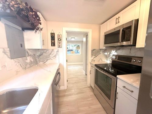 1093 Highview Rd, Lantana, FL, 33462-5907 | Card Image