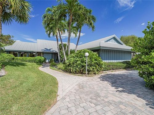 1330 Shorewinds Ln, Vero Beach, FL, 32963-2541 | Card Image