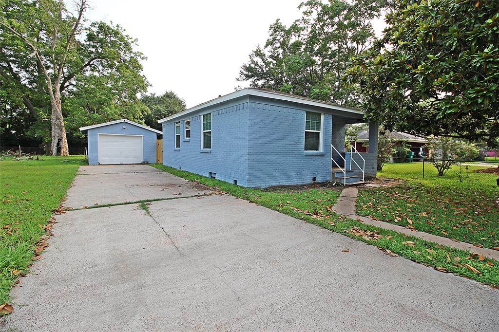 Stonewall St, LA Marque, TX 77568