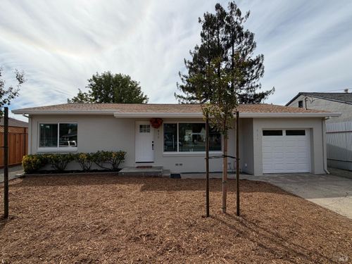 817 Brigham Ave, Santa Rosa, CA, 95404-5216 | Card Image