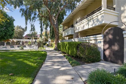 apt-309-18808 Mandan St, Canyon Country, CA, 91351-3766 | Card Image