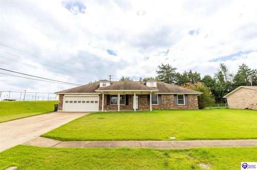 558 Pearman Avenue, Radcliff, KY, 40160 | Card Image
