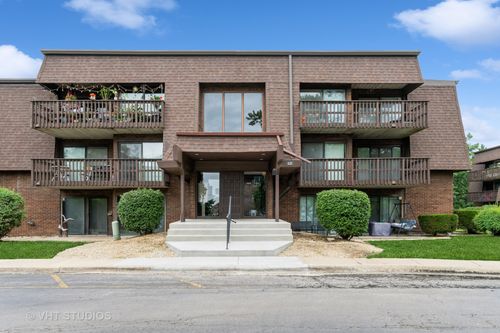 unit-207-1620 Richmond Cir, Joliet, IL, 60435-6769 | Card Image