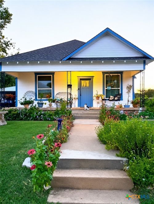 203 N 10th St, Gatesville, TX, 76528-1414 | Card Image