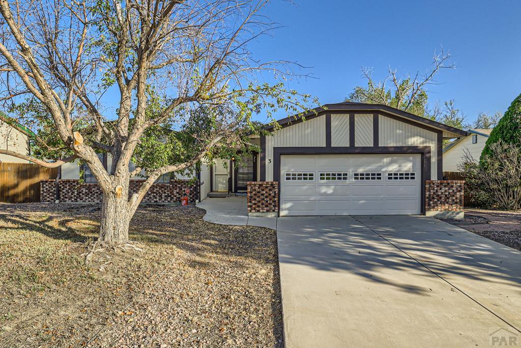 Carousel Ln, Pueblo, CO 81001