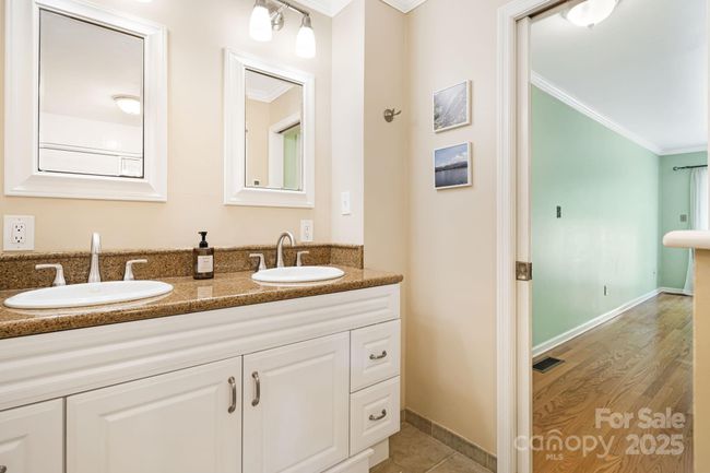 212 Riva Ridge Dr, House other with 4 bedrooms, 3 bathrooms and null parking in Fairview NC | Image 18