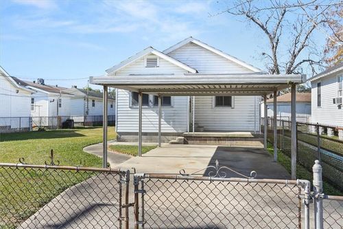 819 Hancock St, Gretna, LA, 70053-2225 | Card Image