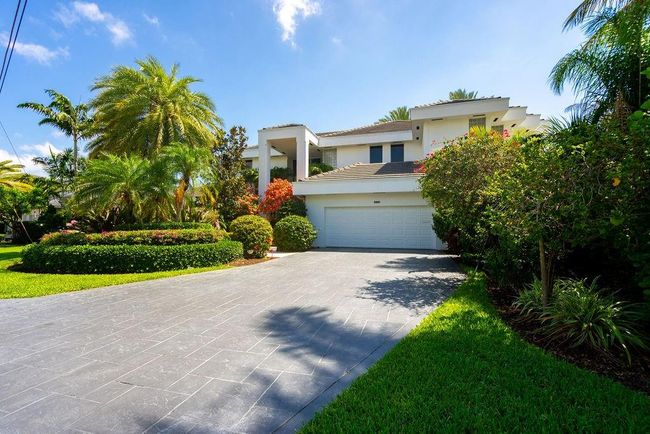 2551 Ne 31 St Ct, House other with 4 bedrooms, 6 bathrooms and null parking in Lighthouse Point FL | Image 6