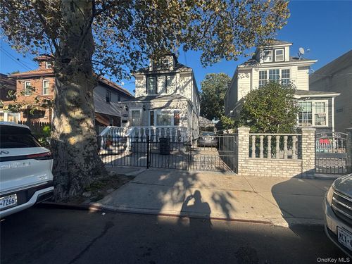 10749 131st St, South Richmond Hill, NY, 11419-3111 | Card Image