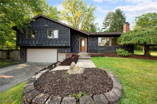 17159 Turkey Meadow Ln, Strongsville, OH, 44136-6444 | Card Image