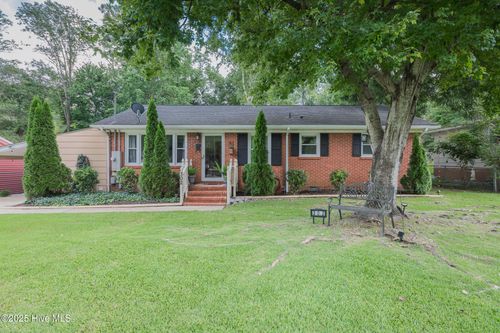 302 White Oak St, Jacksonville, NC, 28540-6247 | Card Image