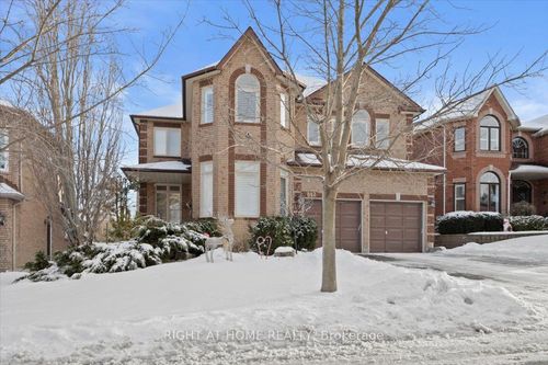 842 Primrose Crt, Pickering, ON, L1X2S7 | Card Image