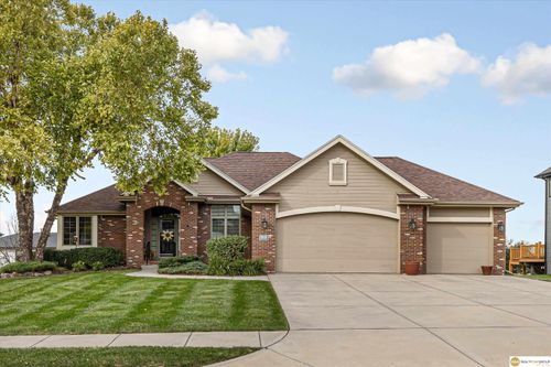 1908 Diane Dr, Papillion, NE, 68046-8230 | Card Image